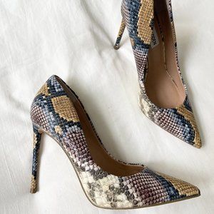 Steve Madden Pump Shoes